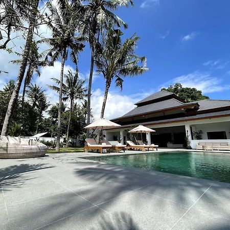Villa Vespa Lovina Exterior photo
