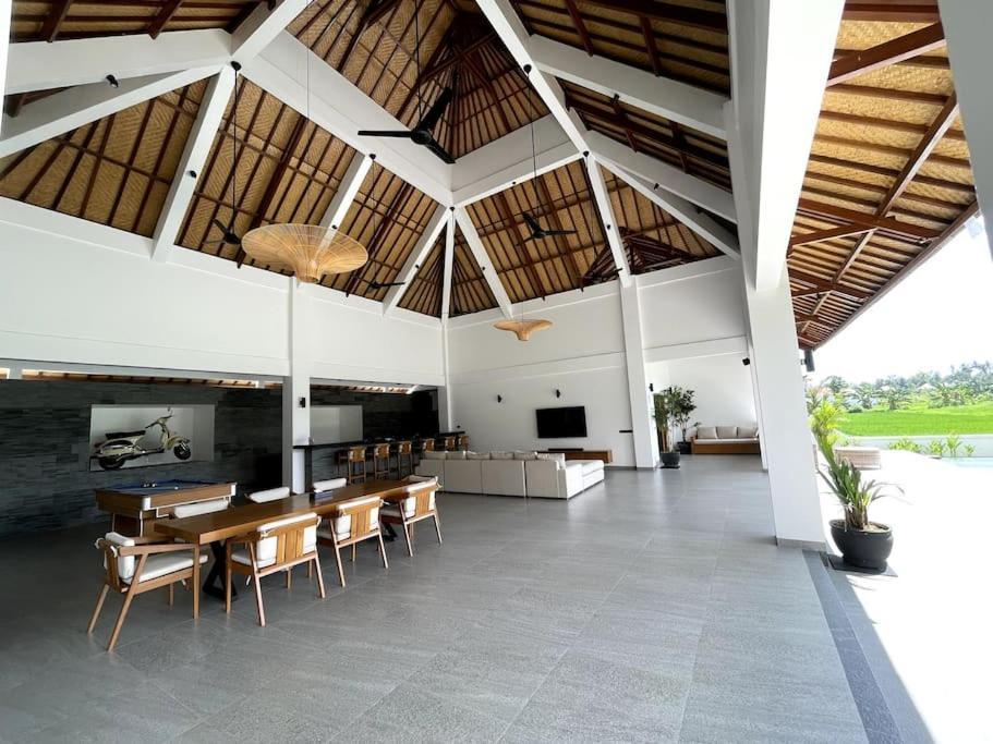 Villa Vespa Lovina Exterior photo